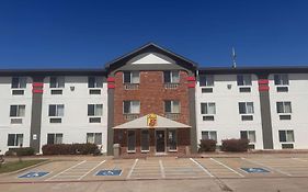 Super 8 By Wyndham College Station